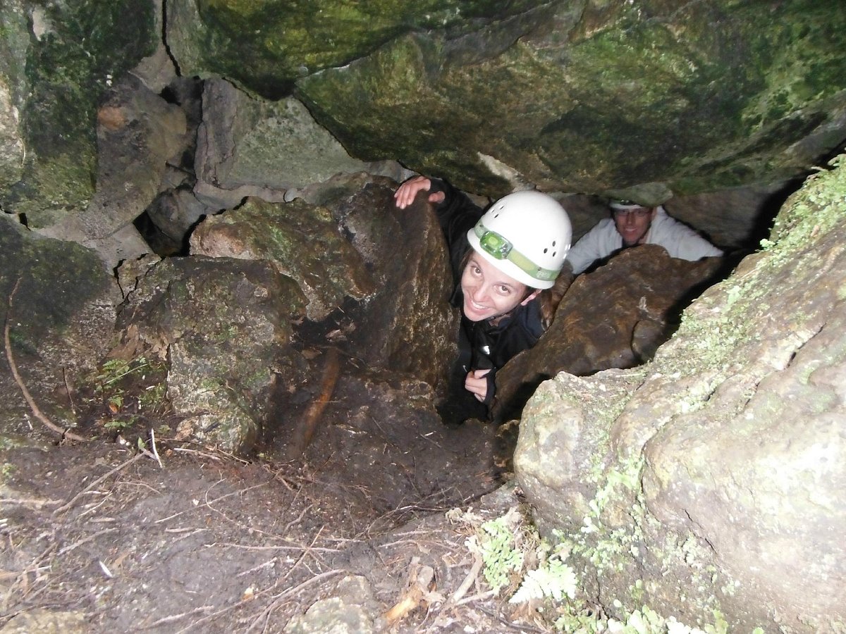 Clearview Youth Centre Outing : Caving with Free Spirit Tours